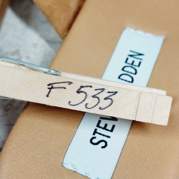 NEW Steve Madden Women's Wizen Tan Flat Sandals F533 - Picture 9 of 9